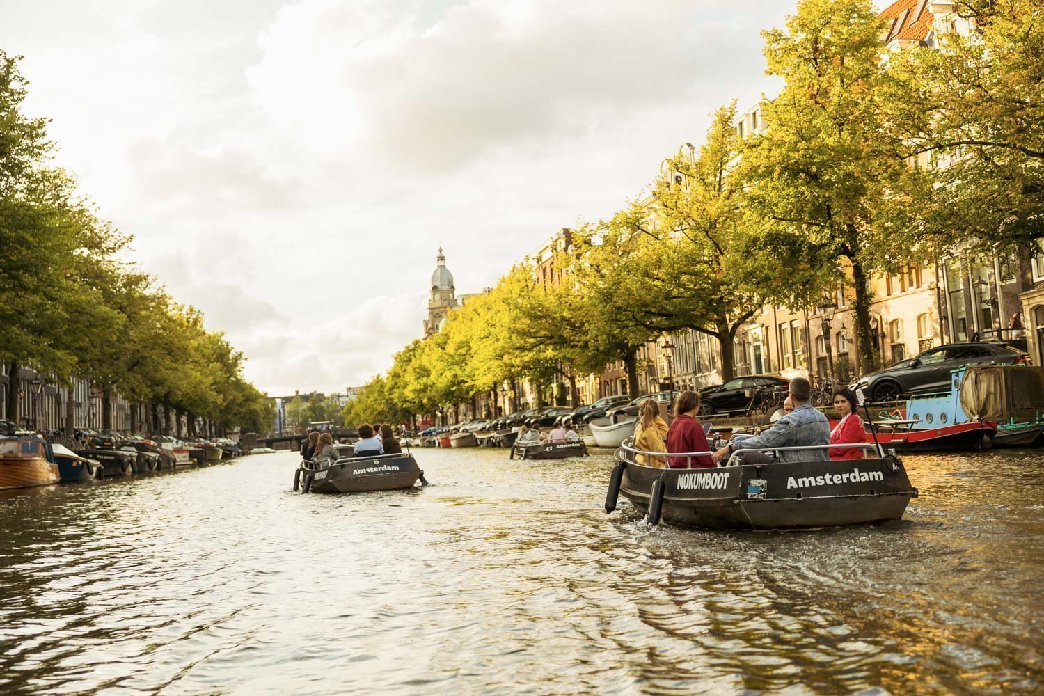 Self-drive electric boats on Amsterdam canals